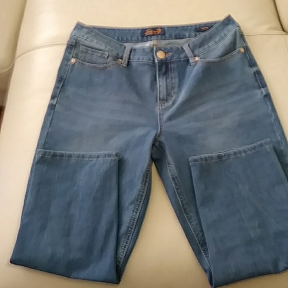 Seven7 skinny jean capri